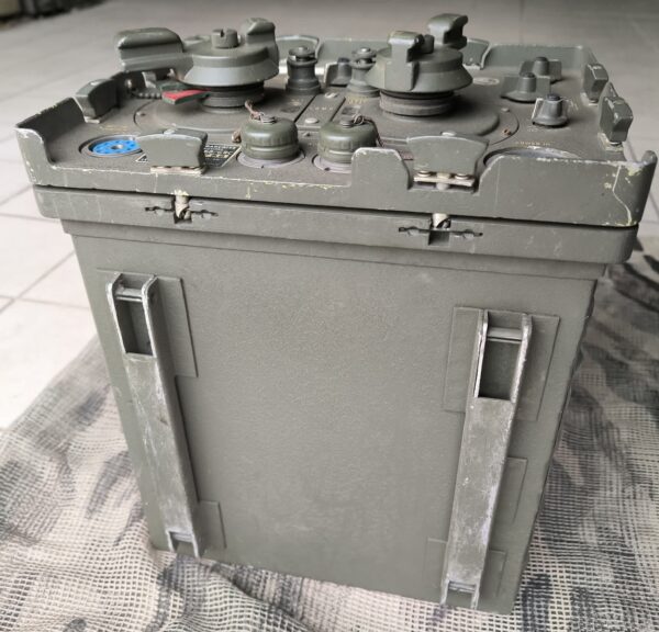 RT-68/GRC fr poste émetteur récepteur