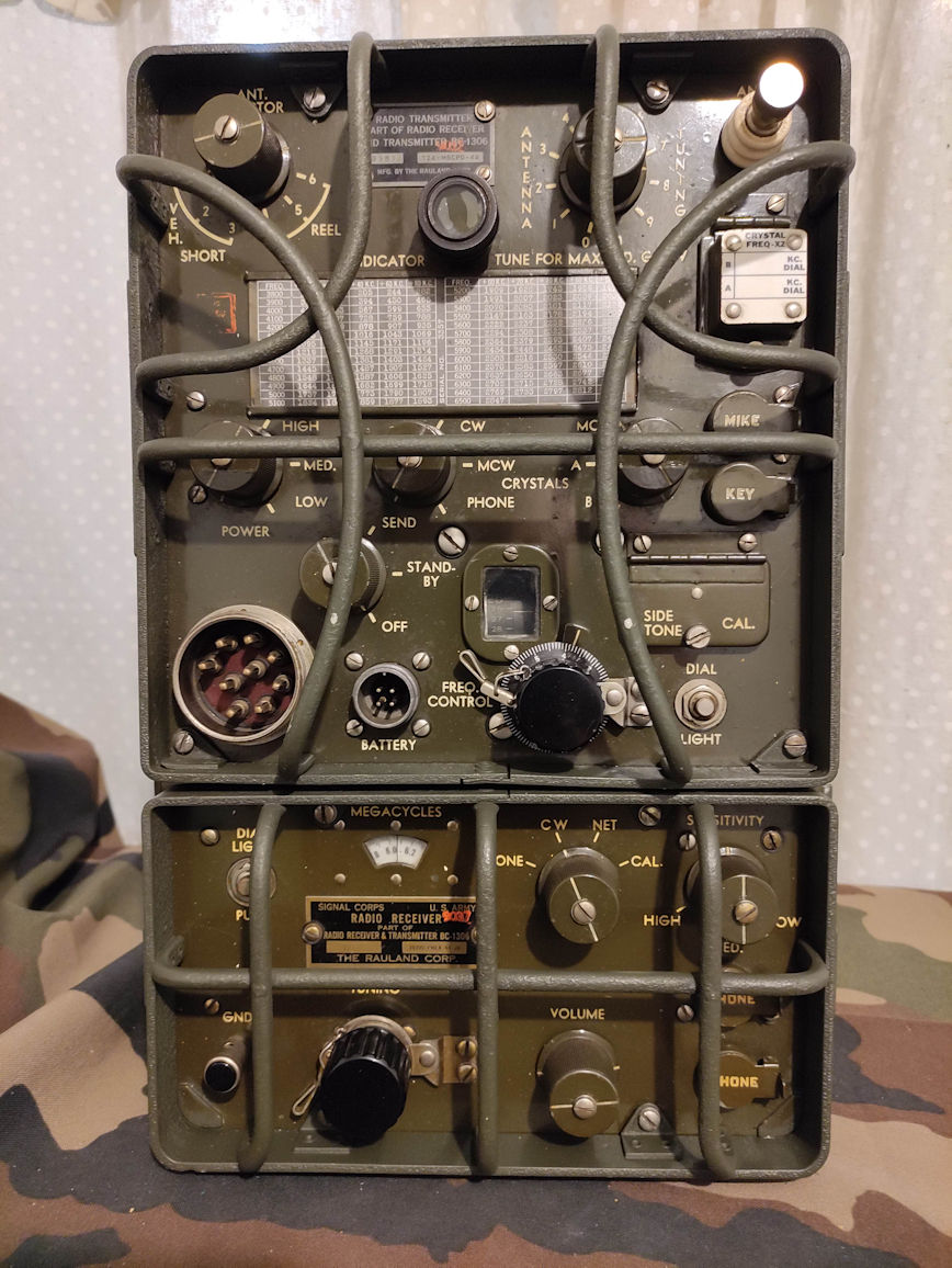 Radio de survie militaire