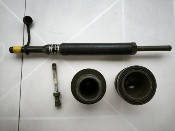 Embase d'antenne MP-65