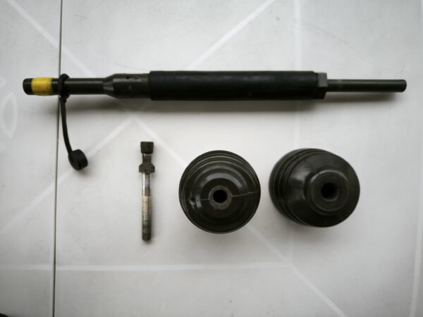 Embase d'antenne MP-65