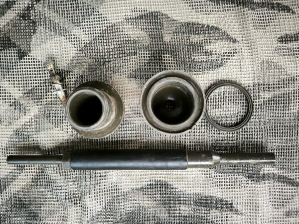 Embase d'antenne MP-65