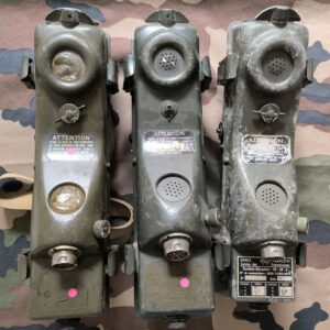 Lot de 3 émetteur-récepteur banane RT-196/PRC-6 fr à rénover.